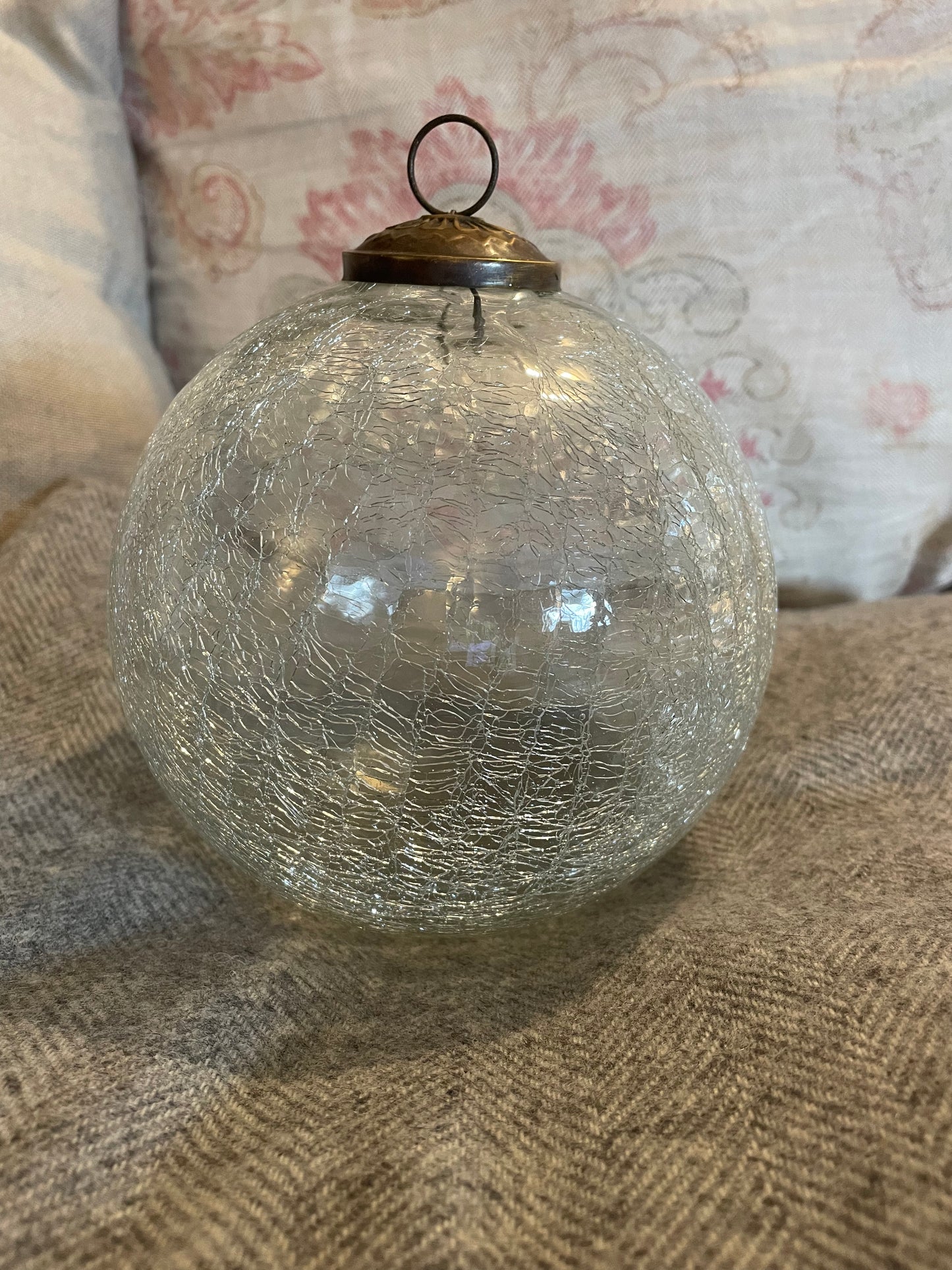 XXL crackle glass baubles